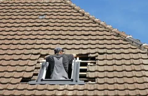 Pose de velux - Notre-Dame-d'Oé